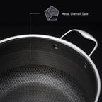 Hybrid Stock Pot with Lid, 10-Qt